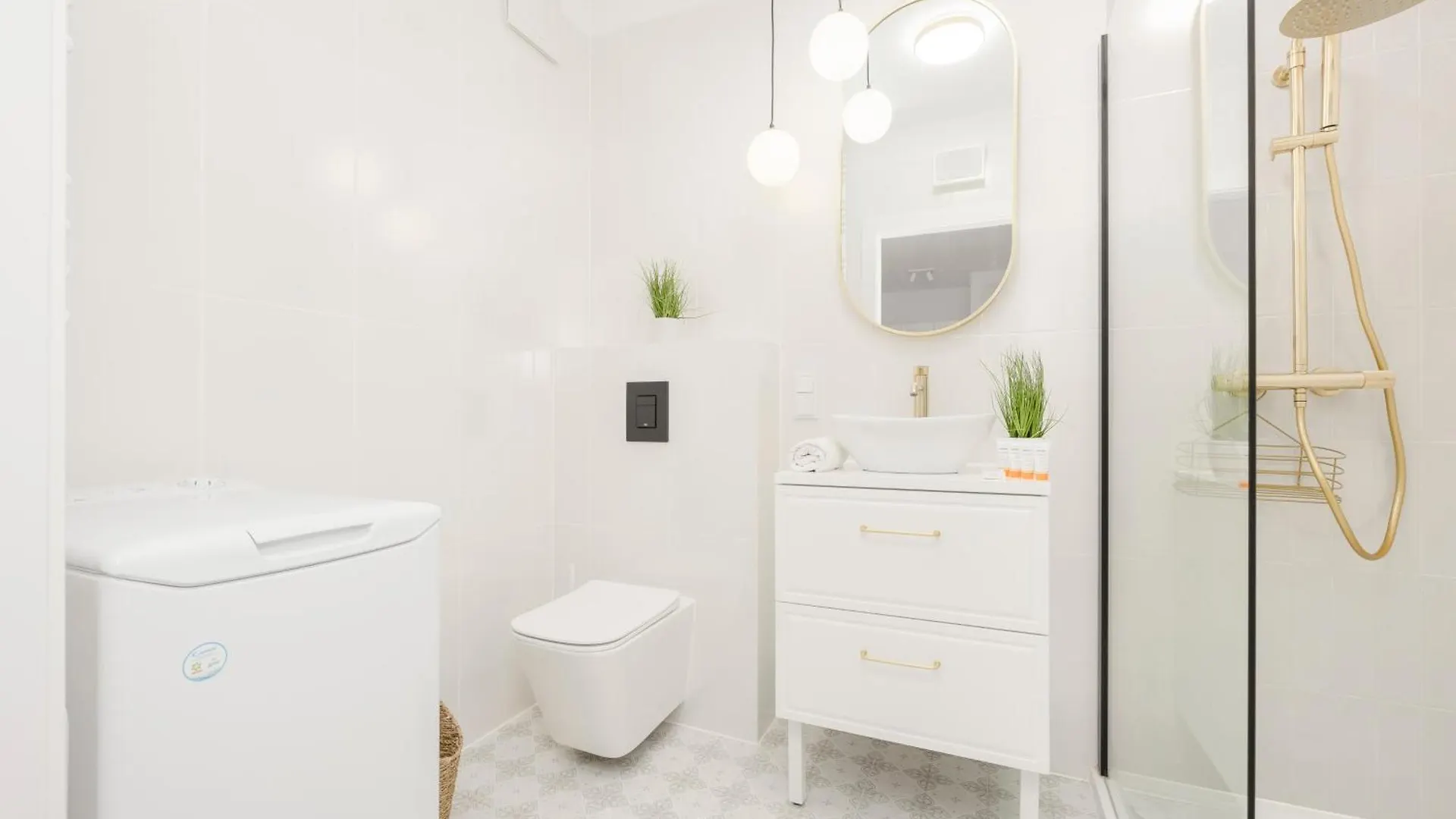 Modern Apartment With Balcony Near Aleje Jerozolimskie By Noclegi Renters Warsaw 0*,  Poland