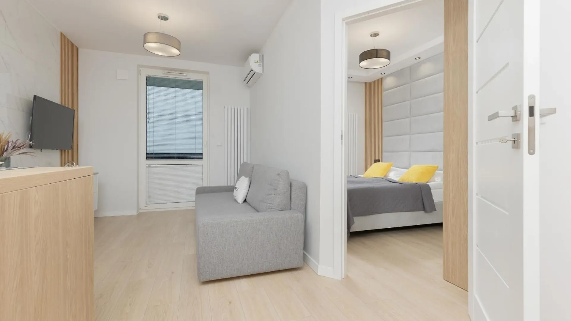 Modern Apartment With Balcony Near Aleje Jerozolimskie By Noclegi Renters Warsaw